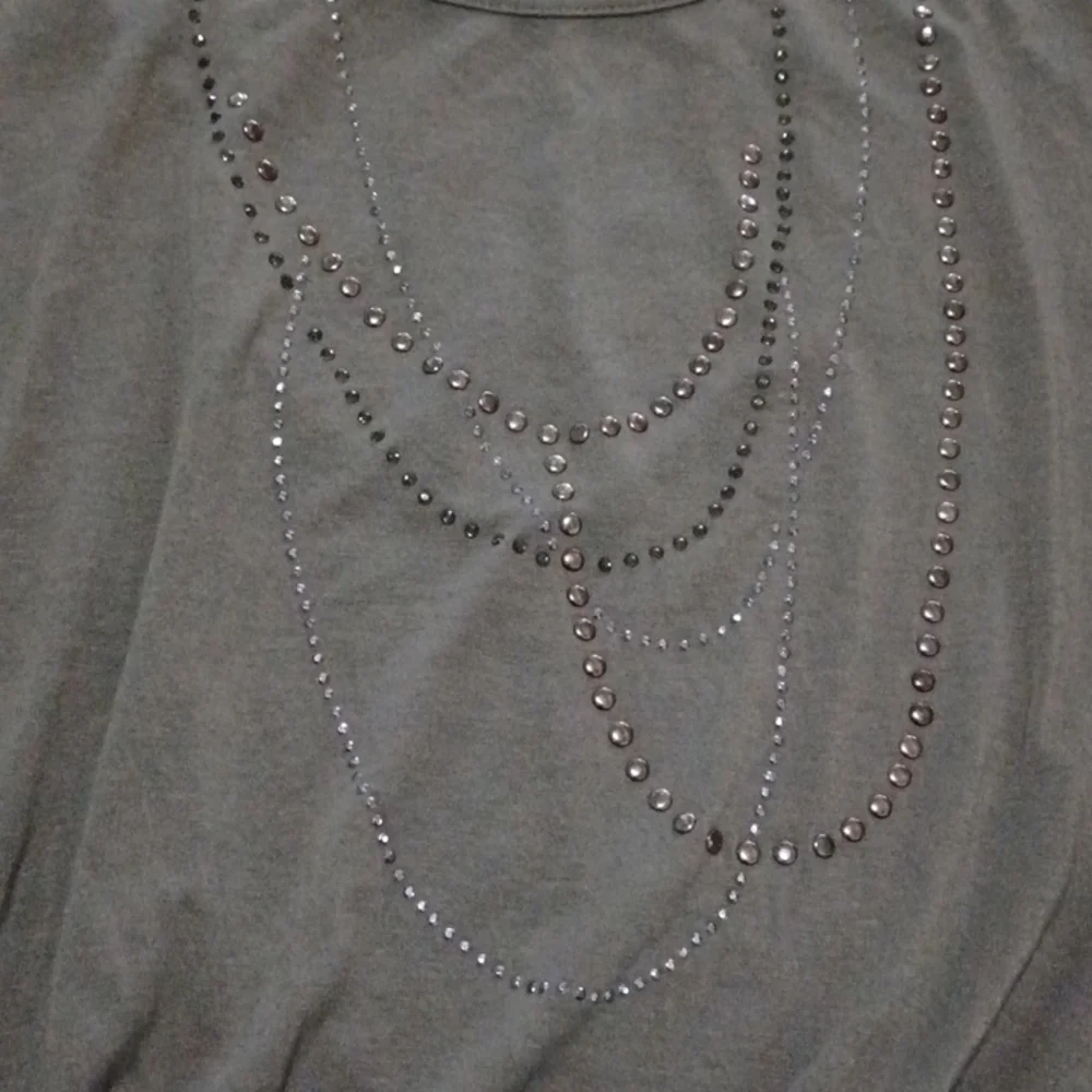 Women's top - Picture 3 of 5